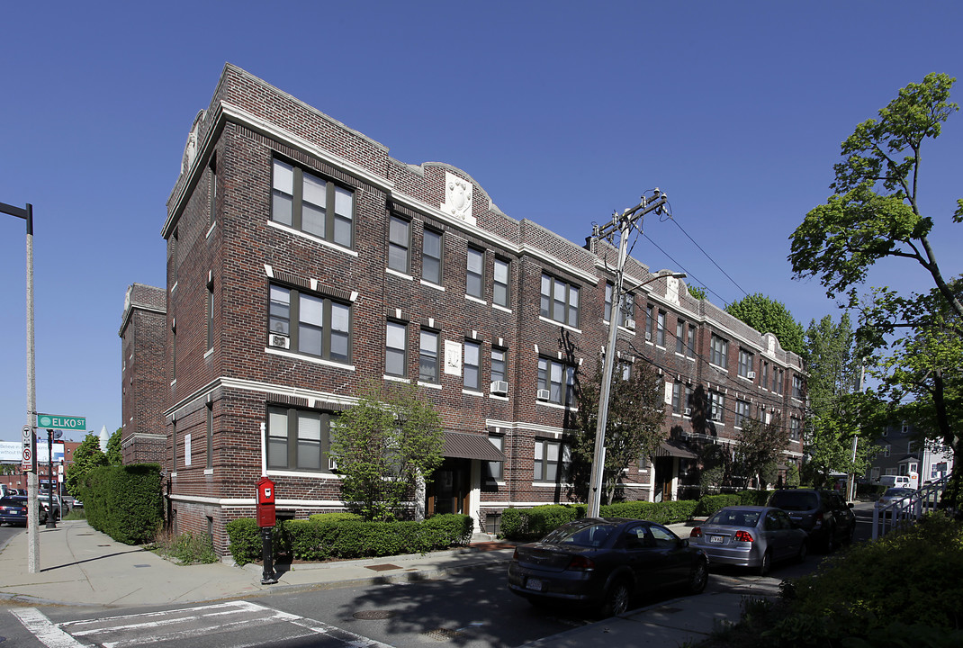 Elko Street Apartments in Brighton, MA - Foto de edificio