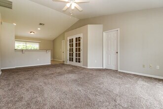 1828 SW 10th Terrace in Cape Coral, FL - Building Photo - Building Photo