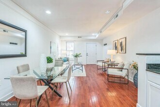 1526 8th St NW in Washington, DC - Building Photo - Building Photo