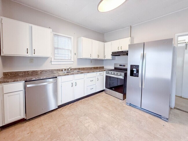 408 W Illinois St in Urbana, IL - Building Photo - Building Photo