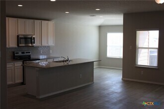 233 Mossberg Wy in New Braunfels, TX - Building Photo - Building Photo