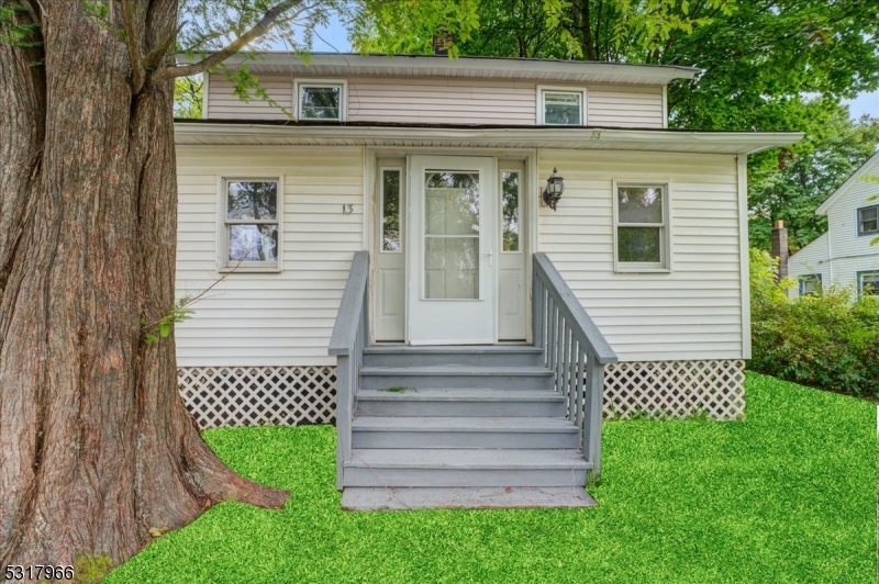 13 Old Rudetown Rd in Vernon, NJ - Building Photo