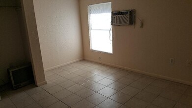 434 N Osprey Ave, Unit 4 in Sarasota, FL - Building Photo - Building Photo
