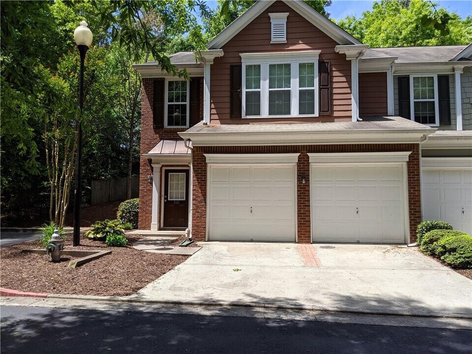 310 Finchley Dr in Roswell, GA - Building Photo