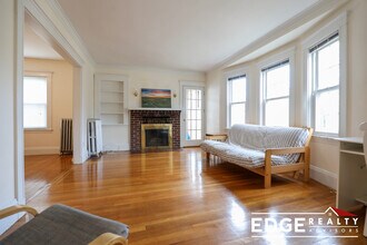 31 Benjamin Rd, Unit 1 in Belmont, MA - Foto de edificio - Building Photo