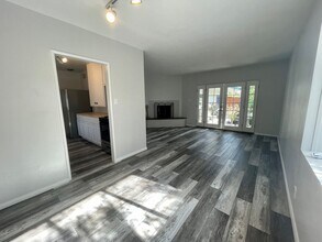 529 Calle Abronia S in Palm Springs, CA - Building Photo - Building Photo