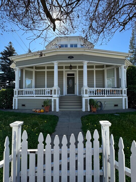 1603 Main St in St Helena, CA - Building Photo