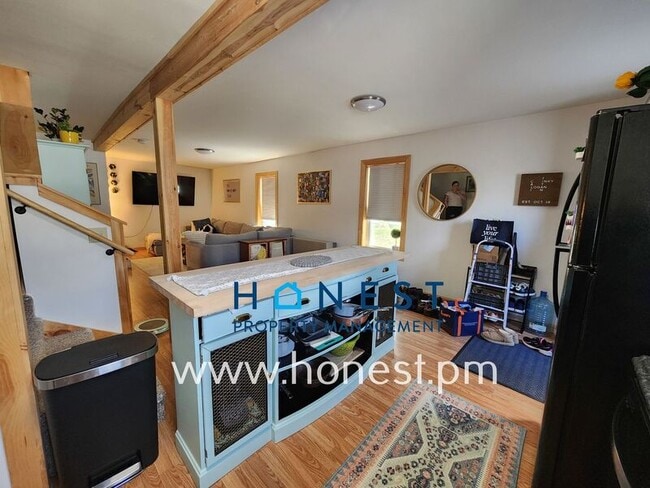 9 High St in Lisbon, ME - Building Photo - Building Photo