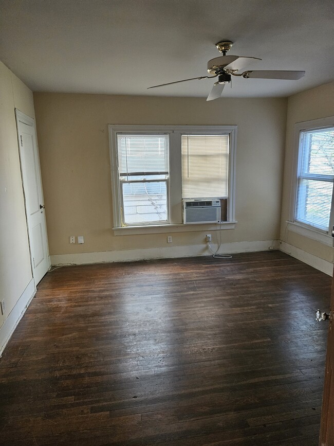 2427 Hazard St, Unit 2 in Houston, TX - Building Photo - Building Photo