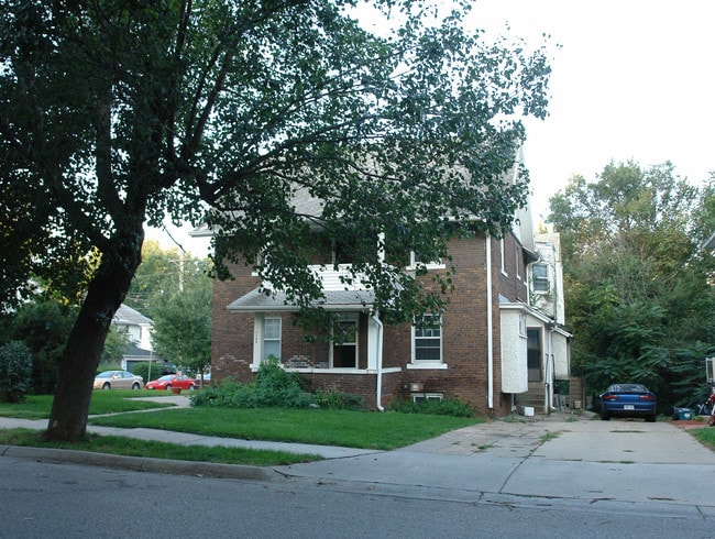 3308 Poppleton Ave in Omaha, NE - Building Photo - Building Photo