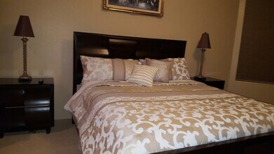 74075 Alpine Ln in Palm Desert, CA - Foto de edificio - Building Photo