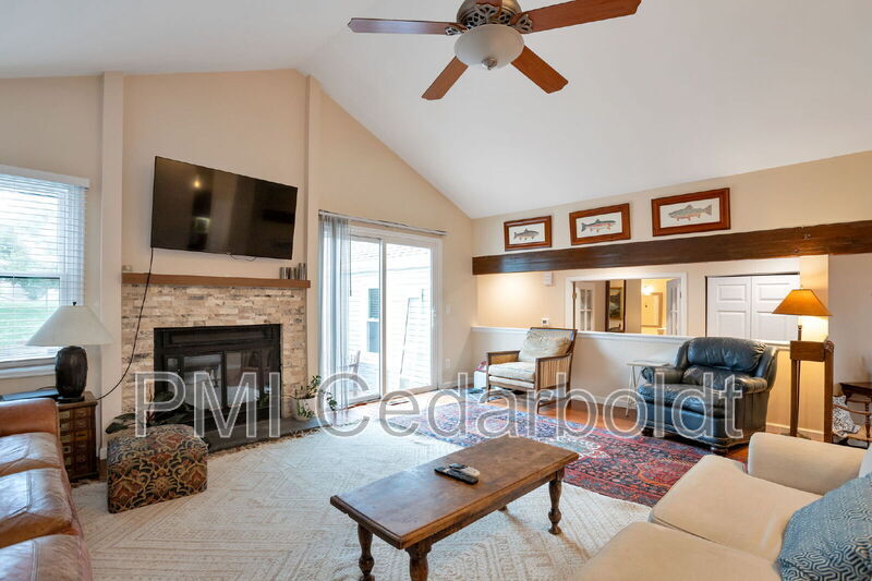 6396 S Glencoe Ct in Centennial, CO - Building Photo
