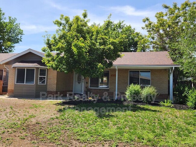 property at 5520 E Thrill Pl