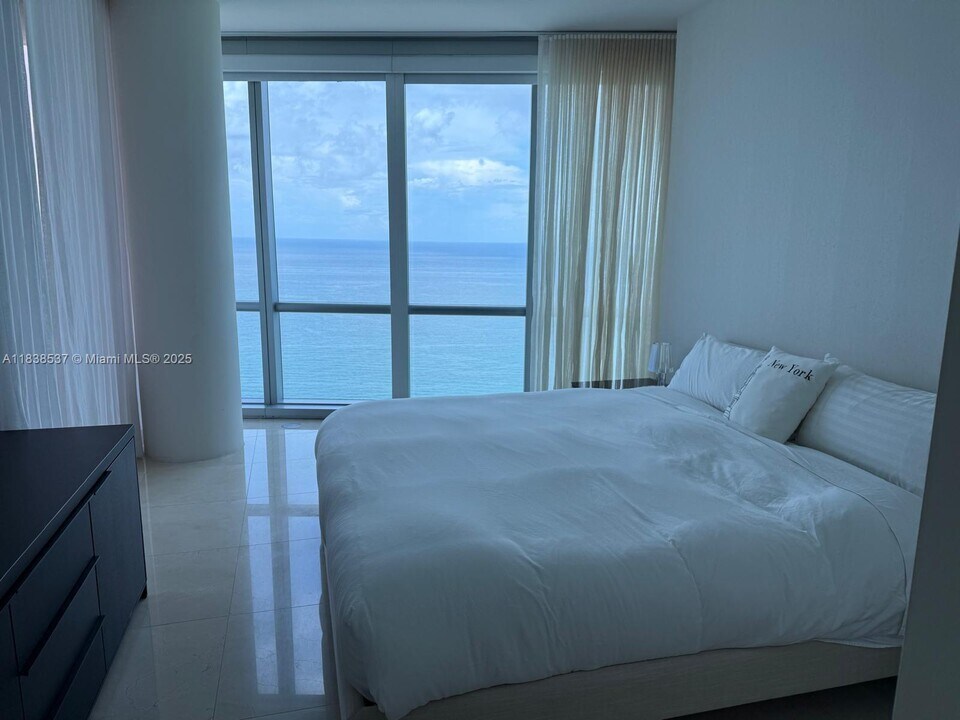 17121 Collins Ave, Unit 3506 in Sunny Isles Beach, FL - Foto de edificio