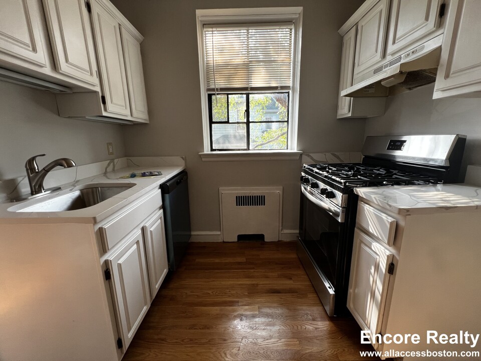 83 Longwood Ave, Unit # 89-3 in Brookline, MA - Foto de edificio