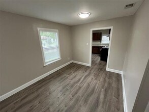 860 Mimosa Dr in Garland, TX - Building Photo - Building Photo