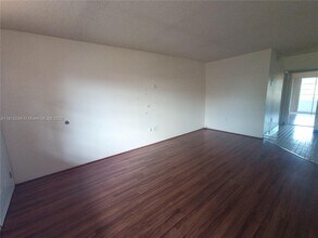 20311 NE 2nd Ave in Miami, FL - Building Photo - Building Photo