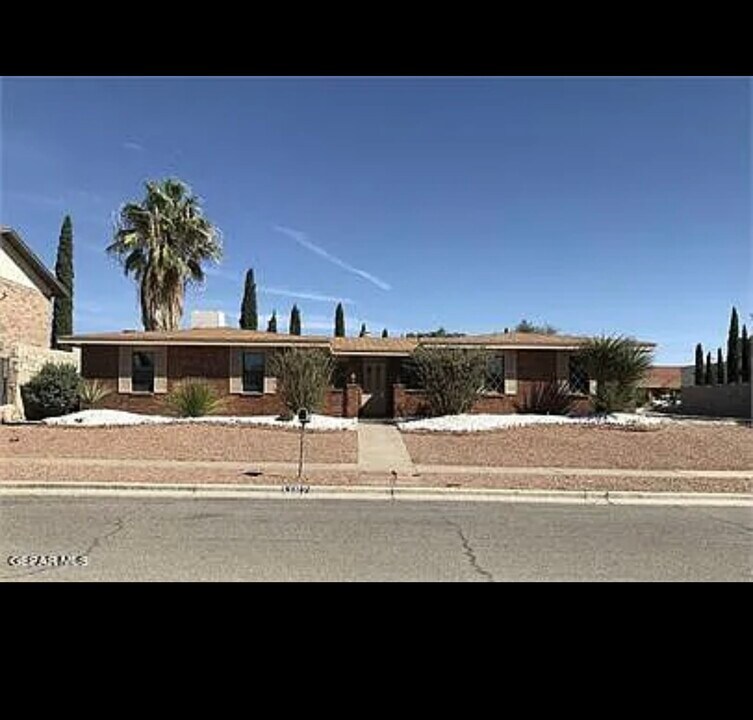 1382 Adabel Dr in El Paso, TX - Building Photo
