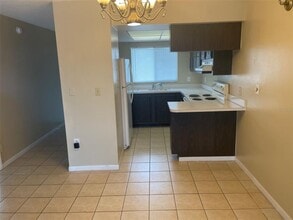 1200 37th St N in St. Petersburg, FL - Building Photo - Building Photo