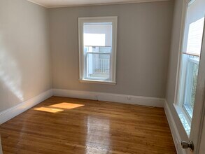 22 Greylock Rd, Unit 1 in Boston, MA - Building Photo - Building Photo