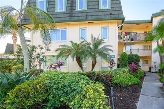 1754 Bald Eagle Dr in Naples, FL - Building Photo - Building Photo
