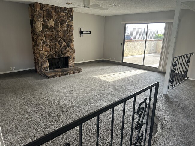 16780 Green Tree Blvd in Victorville, CA - Building Photo - Building Photo