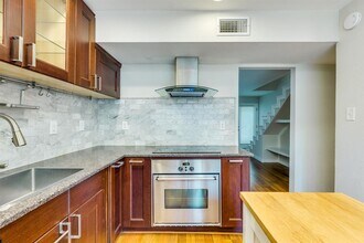7409 Shadow Hill Dr in Austin, TX - Building Photo - Building Photo