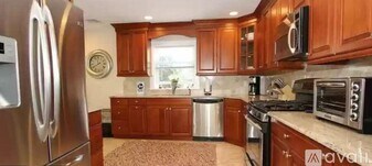 8 Harrington Pl in Mamaroneck, NY - Building Photo - Building Photo