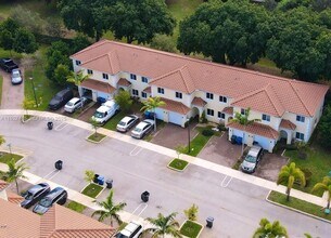 5331 SW 13th Ct in North Lauderdale, FL - Building Photo - Building Photo