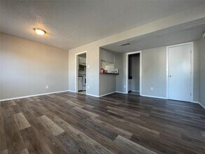 2619 Ektom Dr in Austin, TX - Building Photo - Building Photo