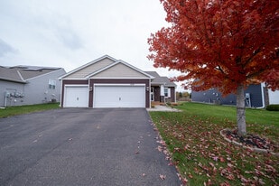 15141 Emory Cir in Apple Valley, MN - Building Photo