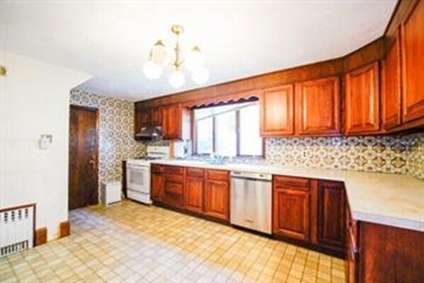 170 Pleasant St, Unit 1 in Cambridge, MA - Foto de edificio - Building Photo