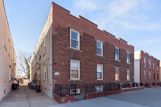 430 McDonald Ave in Brooklyn, NY - Building Photo - Building Photo