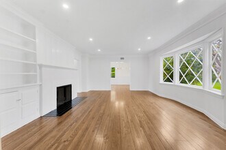 4722 Forman Ave in Toluca Lake, CA - Building Photo - Building Photo