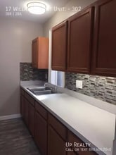 17-21-21 Willard St, Unit 17-101 in Hartford, CT - Foto de edificio - Building Photo