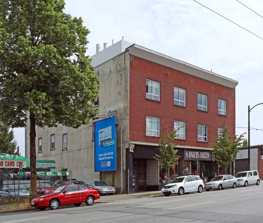 3520 Main St in Vancouver, BC - Building Photo