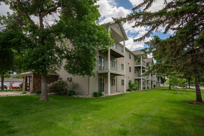 Briar Pointe in Fargo, ND - Building Photo - Building Photo