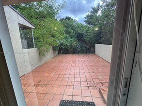 9155 Fontainebleau Blvd in Miami, FL - Building Photo - Building Photo