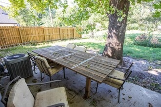 2021 Beck St in Manhattan, KS - Building Photo - Building Photo