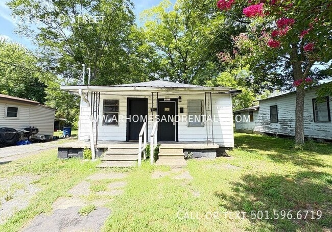 property at 921.5 N Dakota Ave