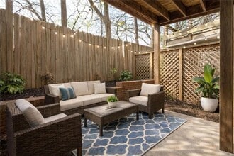 5 Krog St NE in Atlanta, GA - Foto de edificio - Building Photo