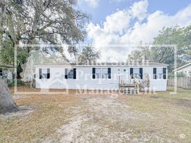 4833 Myrtle View Dr N in Mulberry, FL - Building Photo