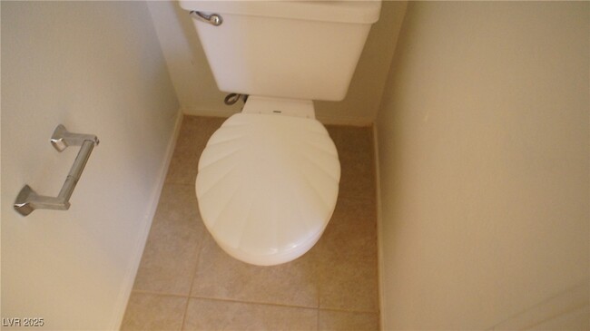 property at 2705 Cheshire Ct