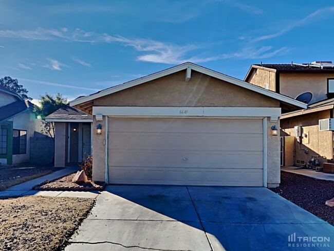 6649 Gazelle Dr in Las Vegas, NV - Building Photo - Building Photo