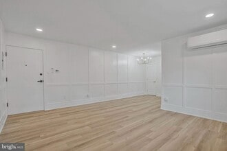 1217 N Kensington St in Arlington, VA - Foto de edificio - Building Photo