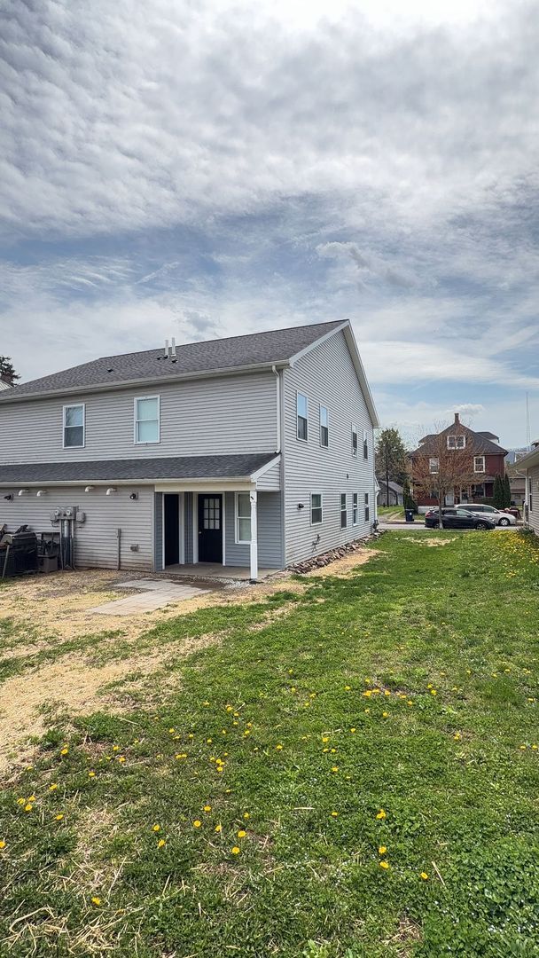 1610 Scott St in Williamsport, PA - Building Photo - Building Photo