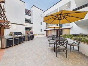 Alur Apartments in Pasadena, CA - Foto de edificio - Building Photo