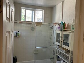 655 Middle Rd in Belmont, CA - Building Photo - Building Photo