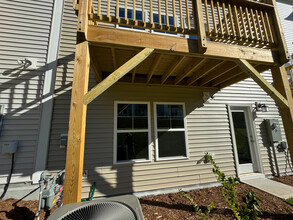 Room in Townhome on Castle Loch Ln in Durham, NC - Building Photo - Building Photo