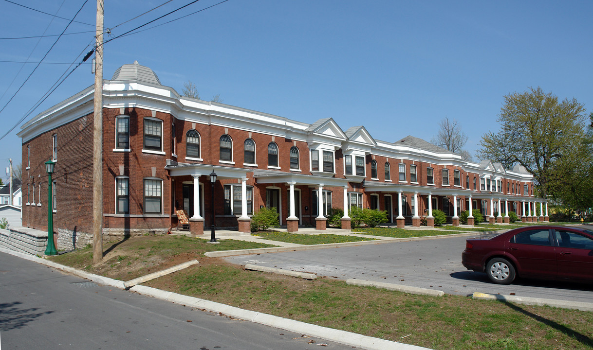 708 State St in Watertown, NY - Building Photo